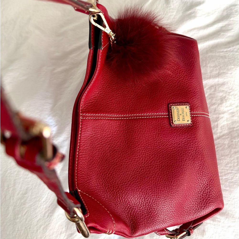 👑✅PRICE FIRM✅ Dooney & Bourke Cherry Red Leather Shoulder Bag - Picture 9 of 17